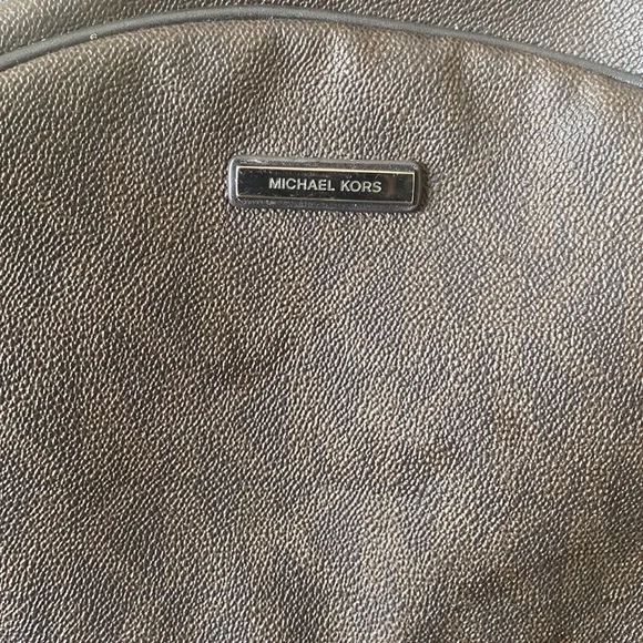 Michael Kors Signature Back Pack (Brown) w/Silver Hardware. - Picture 3 of 11